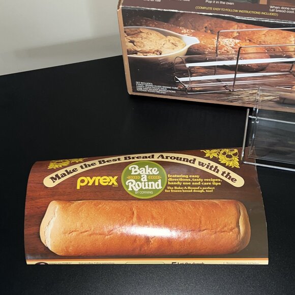 Vintage Pyrex Bake-a-Round  Bread Making Tube 1977 Original Box & Instructions - Picture 2 of 13